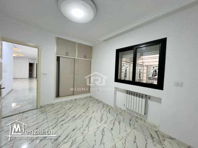 appartement s+3 de 155 m2
