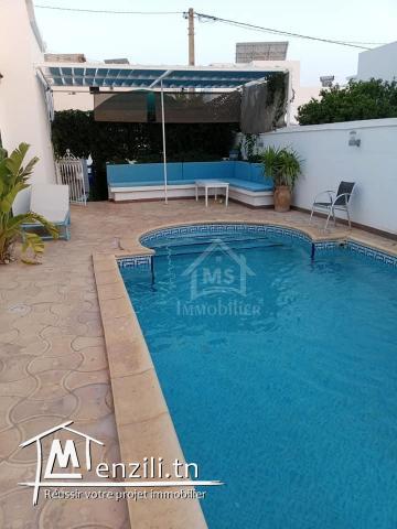 Location estivale: Une villa avec piscine et jardin à louer 51355351