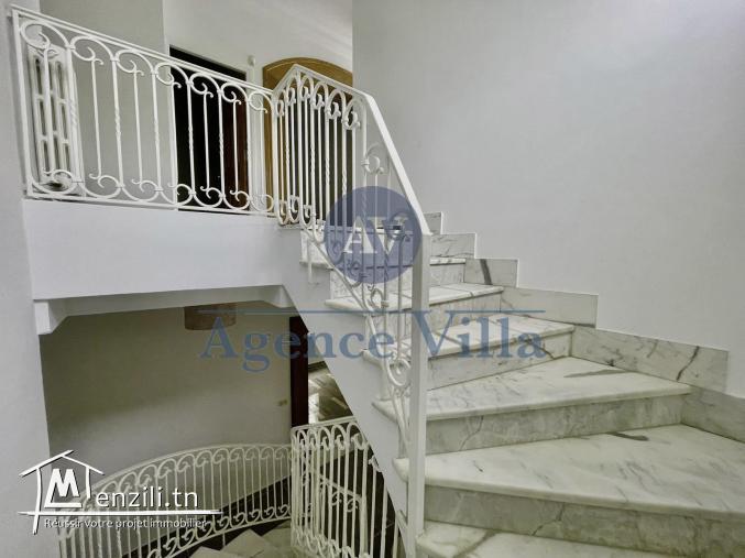 une villa s+4 avec jardin à carthage byrsa