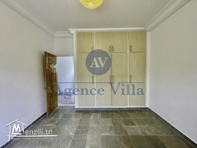 une villa s+4 avec jardin à carthage byrsa