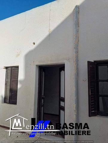 Une maison s+2 à vendre situé à Bohsina