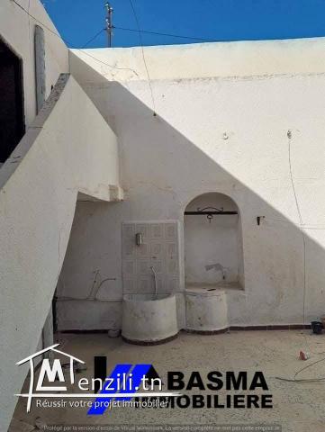 Une maison s+2 à vendre situé à Bohsina