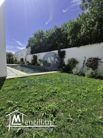 une villa s4 à gammarth avec piscine