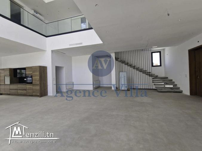 une villa s4 à gammarth avec piscine