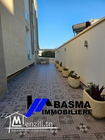 Un luxueux appartement s+4 à vendre situé à zone touristique