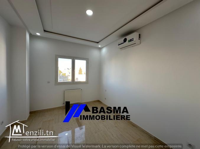 Un luxueux appartement s+4 à vendre situé à zone touristique