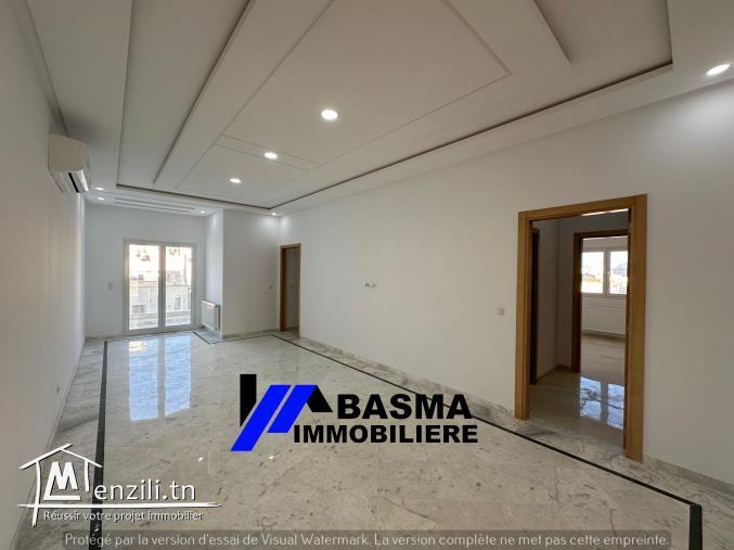 Un luxueux appartement s+4 à vendre situé à zone touristique