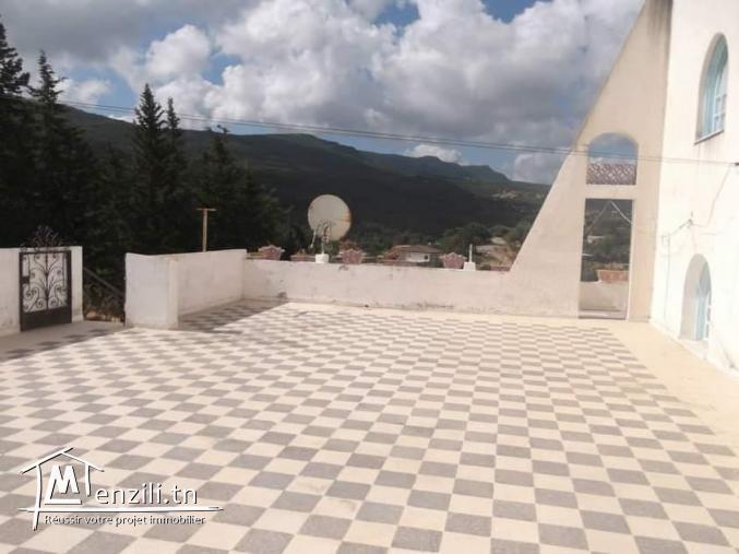 Maison duplex avec fond de commerce