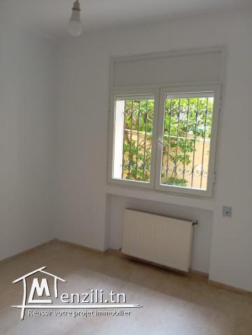 S+3 au RDC avec jardin privé a cité el Wahat