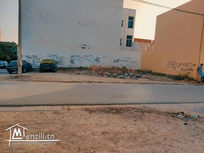 قطعة أرض للبيع على واجهتين المروج 4