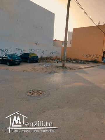 قطعة أرض للبيع على واجهتين المروج 4