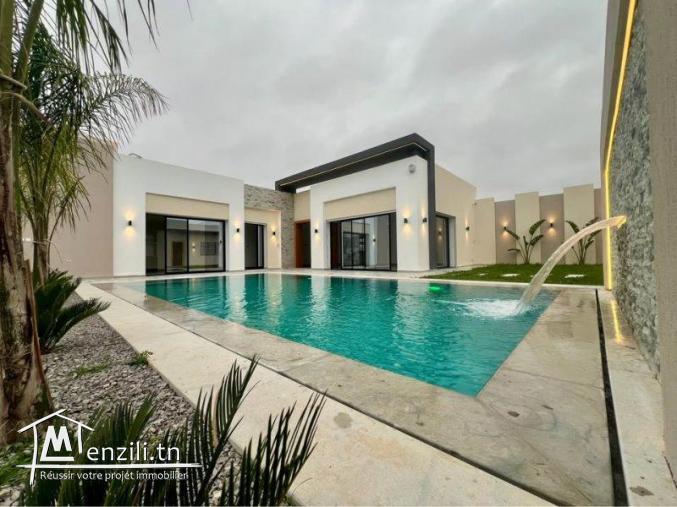 V516 Villa VIENNE MONCHAR