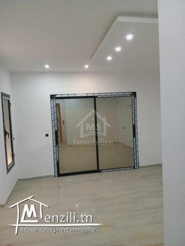 Une villa S+5 toute neuve avec piscine à vendre à Hammamet 51355351