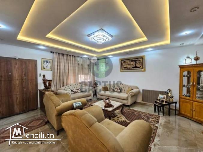 À vendre Villa de 340m² entièrement meublé à Tazarka Nabeul.