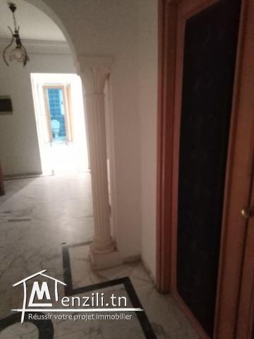 A louer appartement , au 1éme étage indépendant