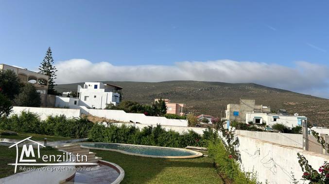 À Vendre – Magnifique Villa avec Piscine à El Haouaria