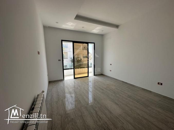 Belle villa toute neuve S+4 avec piscine à vendre 51355351