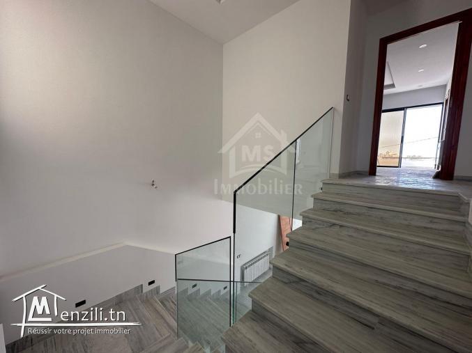 Belle villa toute neuve S+4 avec piscine à vendre 51355351