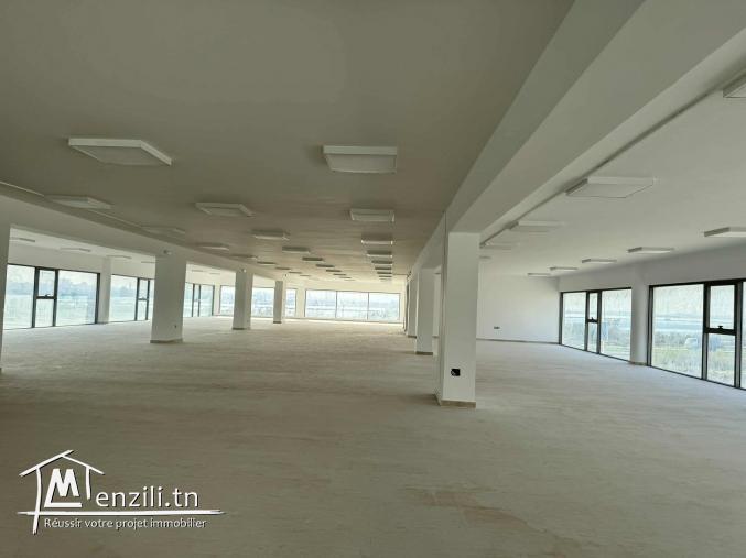 Immeuble bureautique neuf 3800 m au Lac 3