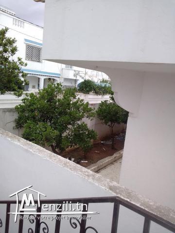 À VENDRE : Deux maisons sur un terrain de 480m2 opportunité à saisir