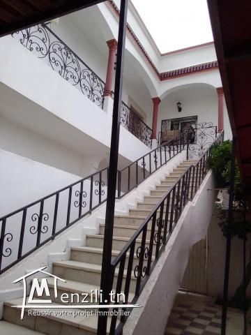 À VENDRE : Deux maisons sur un terrain de 480m2 opportunité à saisir