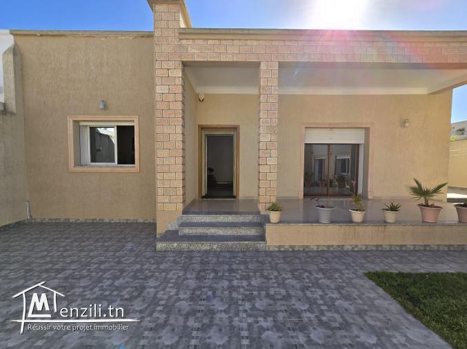 Une maison indépendante s+3 à kelibia