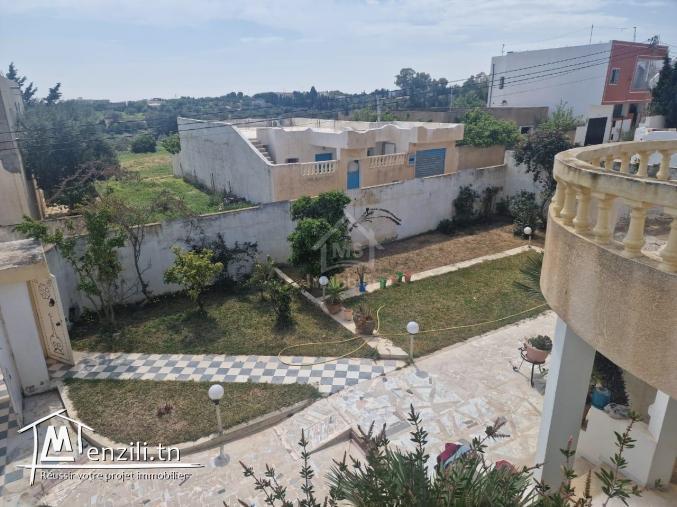 Une villa S+3 avec garage et jardin à vendre à Birbouregba 51355351