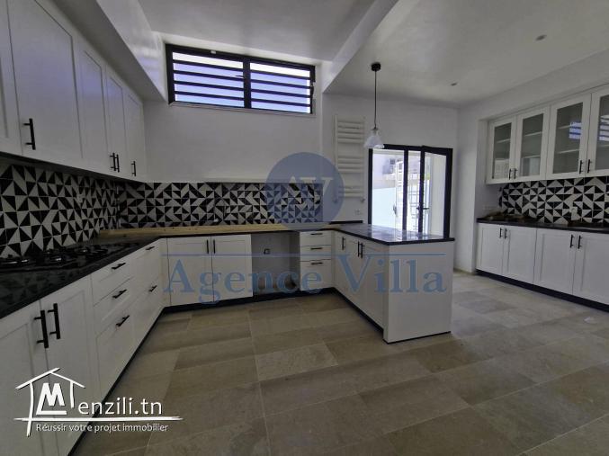 une villa s5 avec piscine à ain zaghouan