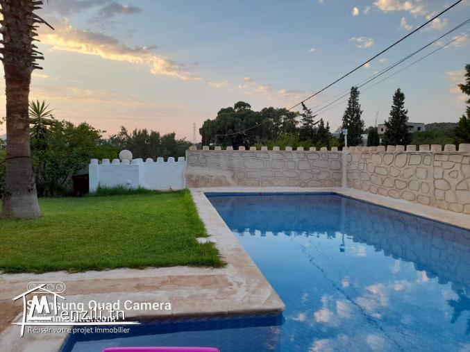 Villa en s+3 avec piscine avec une agréable vue sur le montagne