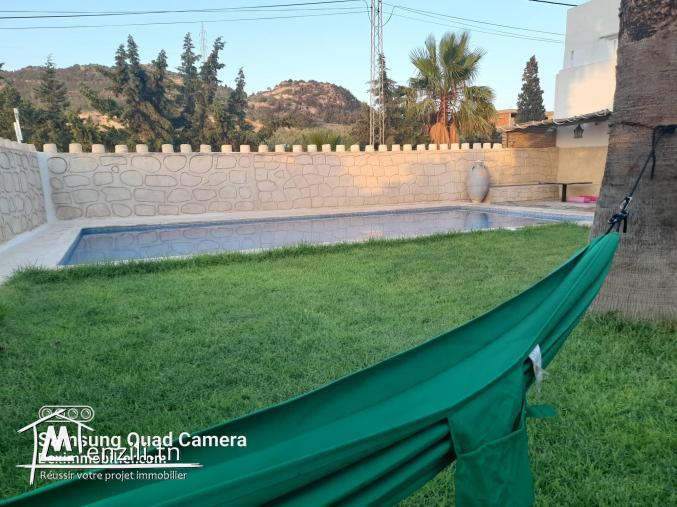 Villa en s+3 avec piscine avec une agréable vue sur le montagne