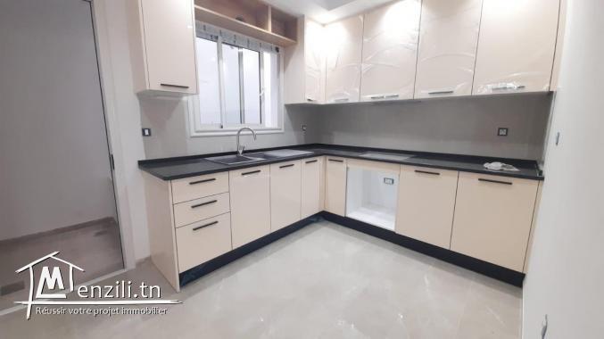A vendre appartement S+2 de 100m². À Hammamet Mrezgua