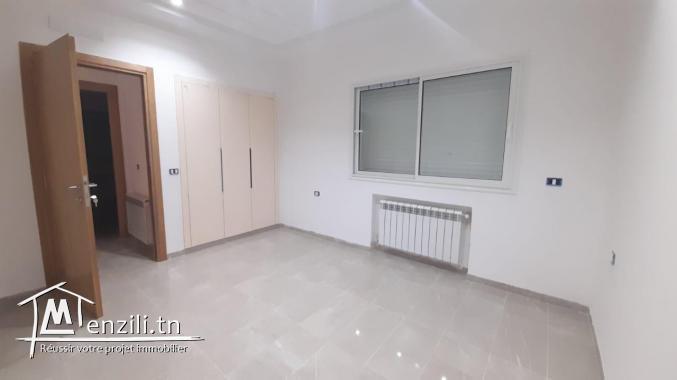 A vendre appartement S+2 de 100m². À Hammamet Mrezgua