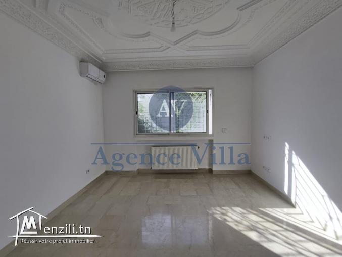 une villa s3 avec jardin à la soukra