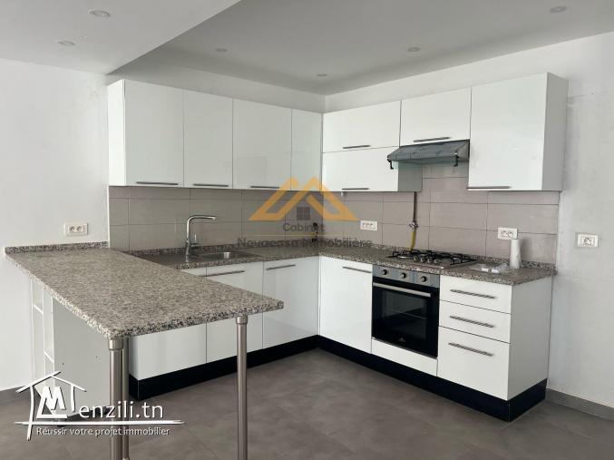 À Louer : Superbe Appartement S+2 avec Vue Mer – Chott Mariem ????