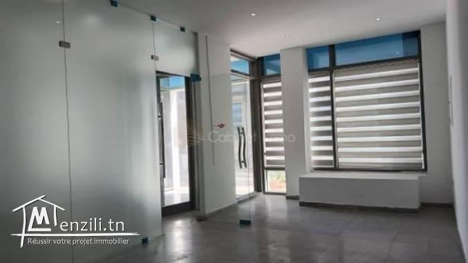 Bureau de 115 m2 à Lac 1