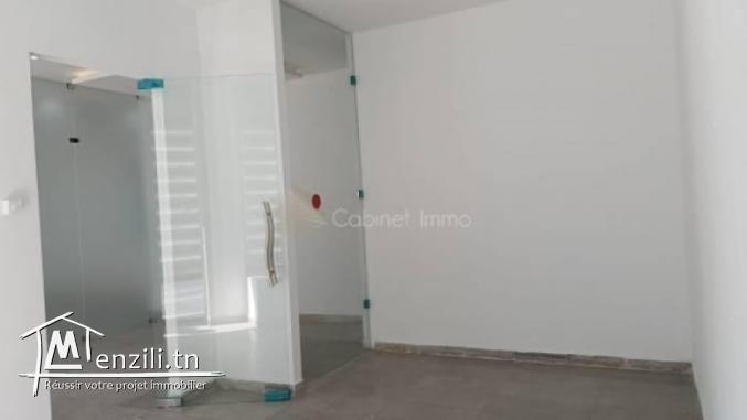 Bureau de 115 m2 à Lac 1