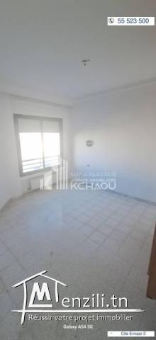 A louer s1 à ennasr   au 2ème étage d une résidence sécurisée