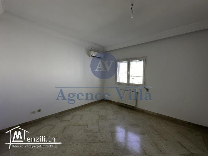 À louer un appartement S3 à La Soukra parc