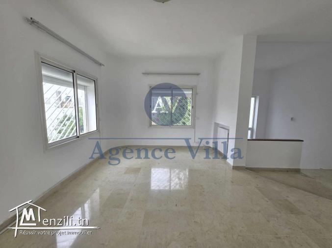 une villa à la marsa avec piscine