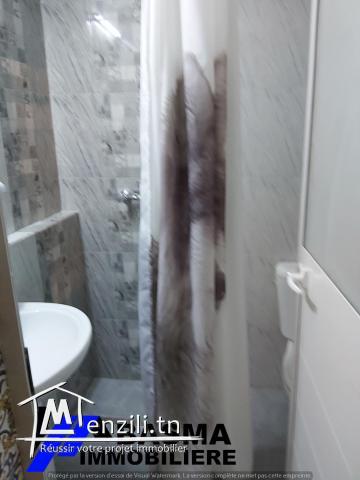 Un studio s1 à louer située à khzema ouest