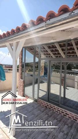 villa avec deux étages à vendre