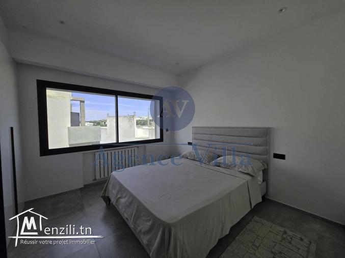 un triplex à gammarth avec piscine suspendu