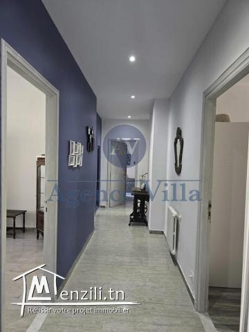 une grande villa à la soukra