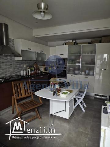 une villa s4 à la marsa avec piscine