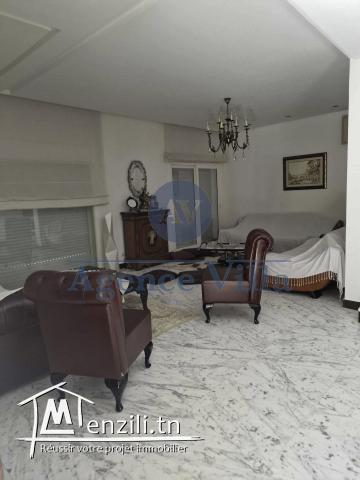 une villa s4 à la marsa avec piscine