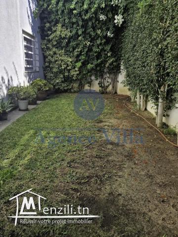 une villa s4 à la marsa avec piscine