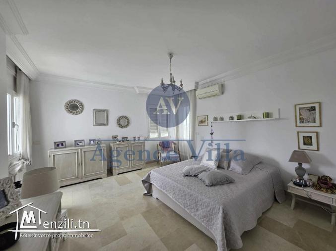 une villa s4 à gammarth avec piscine