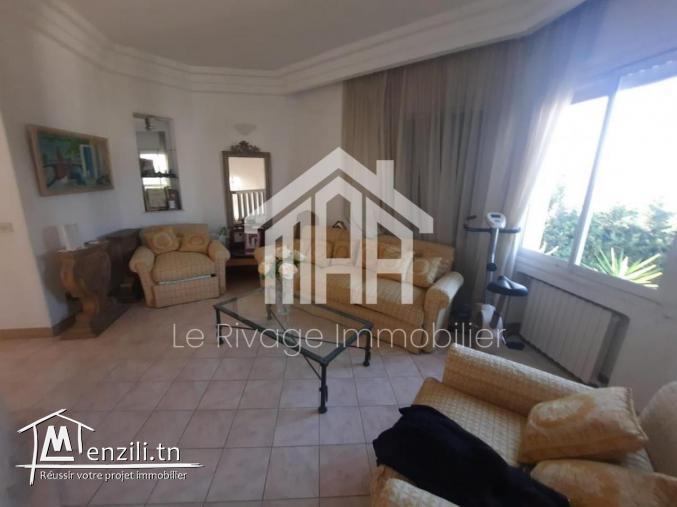 une villa de 500 m2 à la marsa