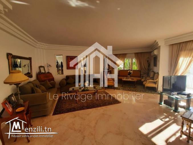 une villa de 500 m2 à la marsa