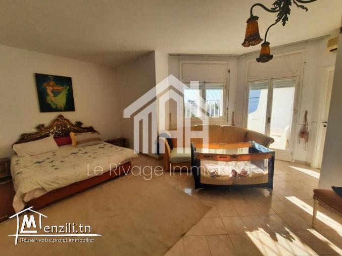 une villa de 500 m2 à la marsa